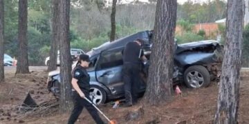 Dos heridos graves como consecuencia de un violento despiste en Alem