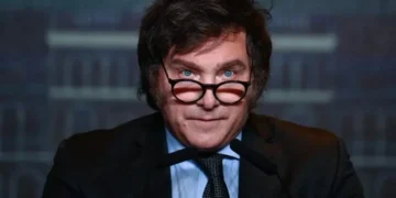 La Ley Ómnibus establece la “emergencia pública”, que otorga superpoderes a Milei hasta diciembre de 2025