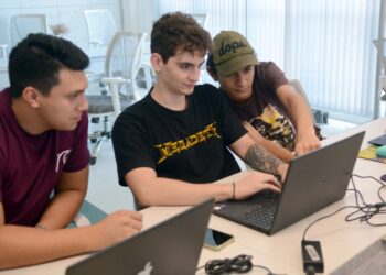 Verano Tech: Silicon abrió una nueva edición de Introducción a la Programación