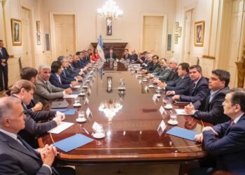 REUNIÓN DE MILEI CON GOBERNADORES: PASSALACQUA PLANTEÓ LA NECESIDAD DE PONER EN VALOR LAS AGENDAS PROVINCIALE