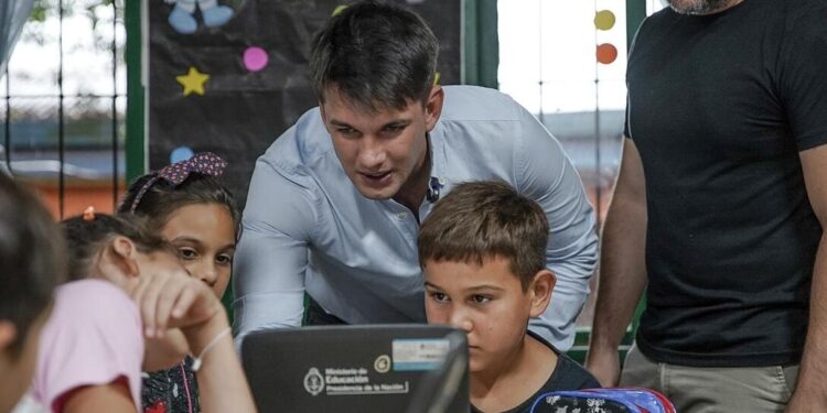 Romero Spinelli aseguró que la provincia trabaja en “futuros convenios” con empresas de Elon Musk