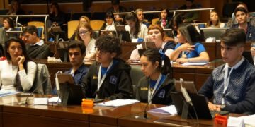 Con una Legislatura colmada de jóvenes, se lanzó el Parlamento Estudiantil