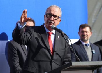 Passalacqua elimina más de 80 estructuras jerárquicas y arranca un plan de rediseño del Ejecutivo de 90 días