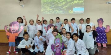 ALFABETIZACIÓN AUDIOVISUAL COMO POLÍTICA DE ESTADO:EL GOBIERNO DE MISIONES LLEGA A CERRO AZUL CON EL CONOZCO MISIONES CON MI ESCUELA Y EL MÓVILFEST