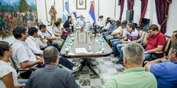 Reunión de tareferos, productores y cooperativas con Passalacqua y el obispo de Posadas